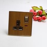 Britishstandard One Gang Switched 3pin Mf Socket with Neon