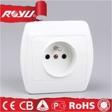 French Type 2p+T ABS Material 5000 Operating Time 16A Socket