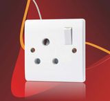 Wall 15AMP 1 Gang Switched Round-Pin Socket