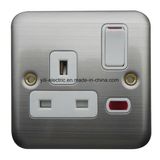 13A 1 Gang 3 Falt Pins Metal Socket with Neon