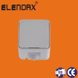 10/16 a 250 V~Socket Outlet (S3510)