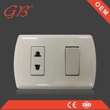 China Manufacture of American Type Electrical Wall Socket