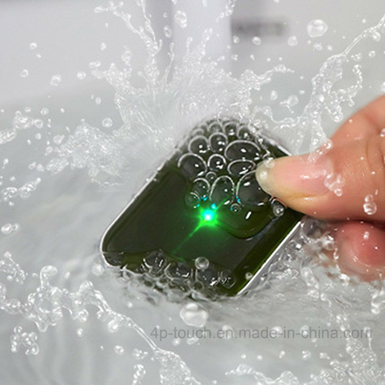 Waterproof IP67 Mini Portable GPS Tracking Device Y21