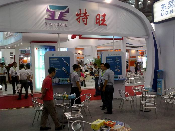 2 Core G657A FTTH Drop Cable with Self-Supporting Messenger